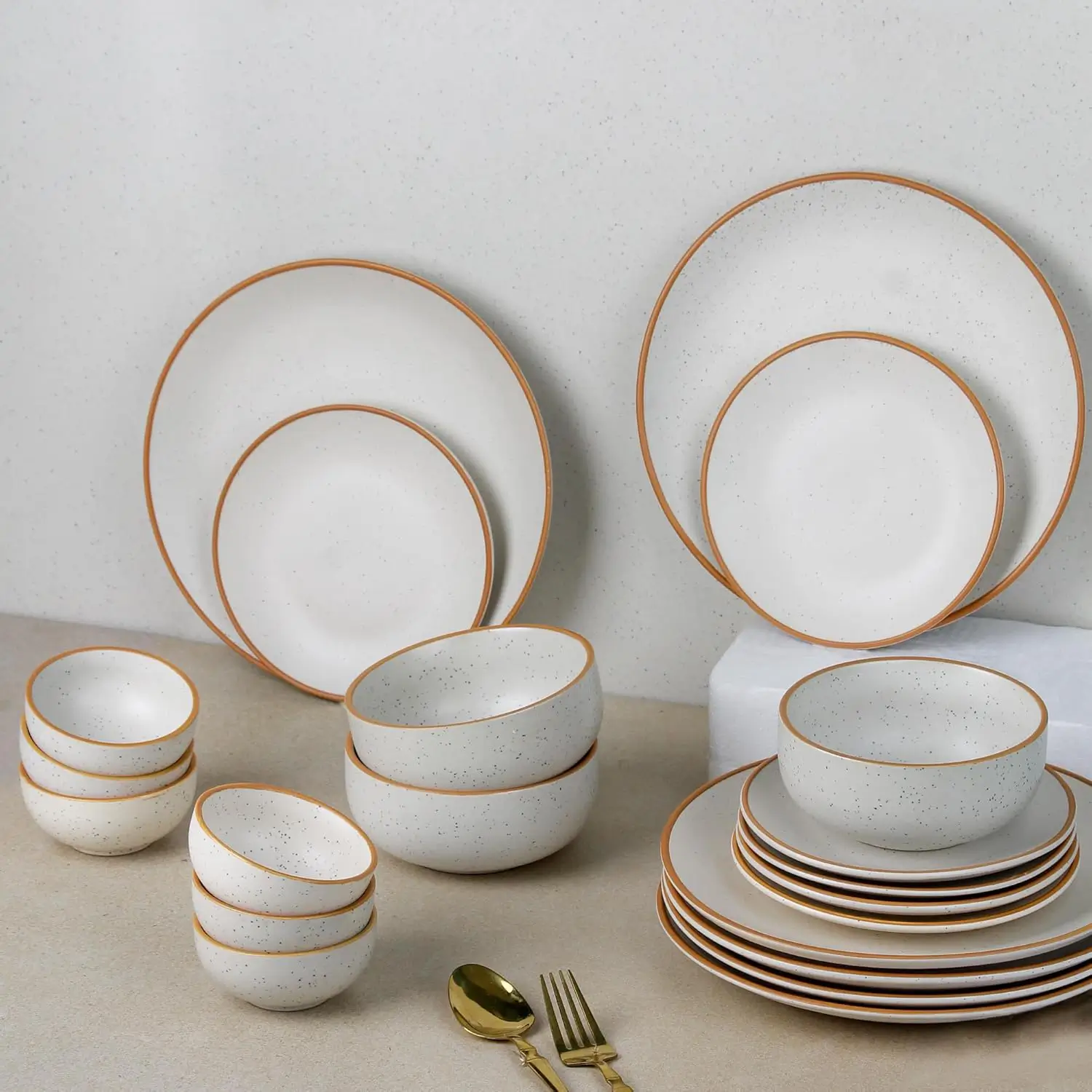 The Earth Store Handcrafted Ceramic Dinner Set